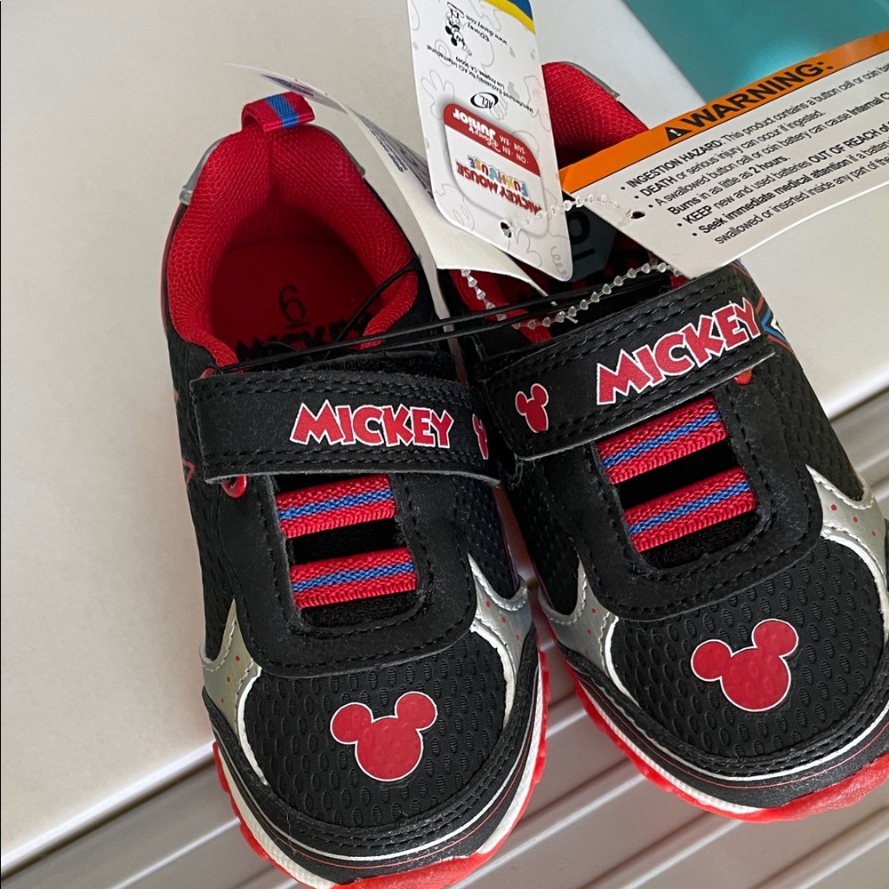 NWT Toddler 6c Mickey Mouse shoes